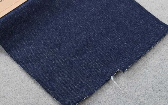 Styl chłopaka 100% bawełniana tkanina dżinsów czarny kolor dla dżinsów