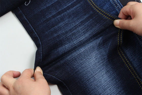 Dobra cena 11.8 Oz Cross Slub Jeans Tkanina dla Mężczyzny Jeans High Stretch dla Mężczyzny India Market Style China Factory In Guangdong w Internecie